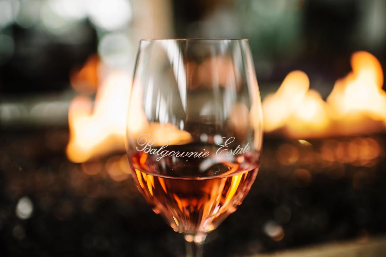 Balgownie Estate Yarra Valley Yarra Glen Extérieur photo A glass of Tokaji wine
